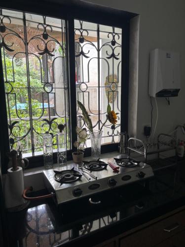 Serene stay in chuim near carter road