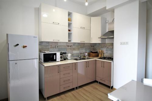 Heart of Tbilisi modern 3 bedroom apartment