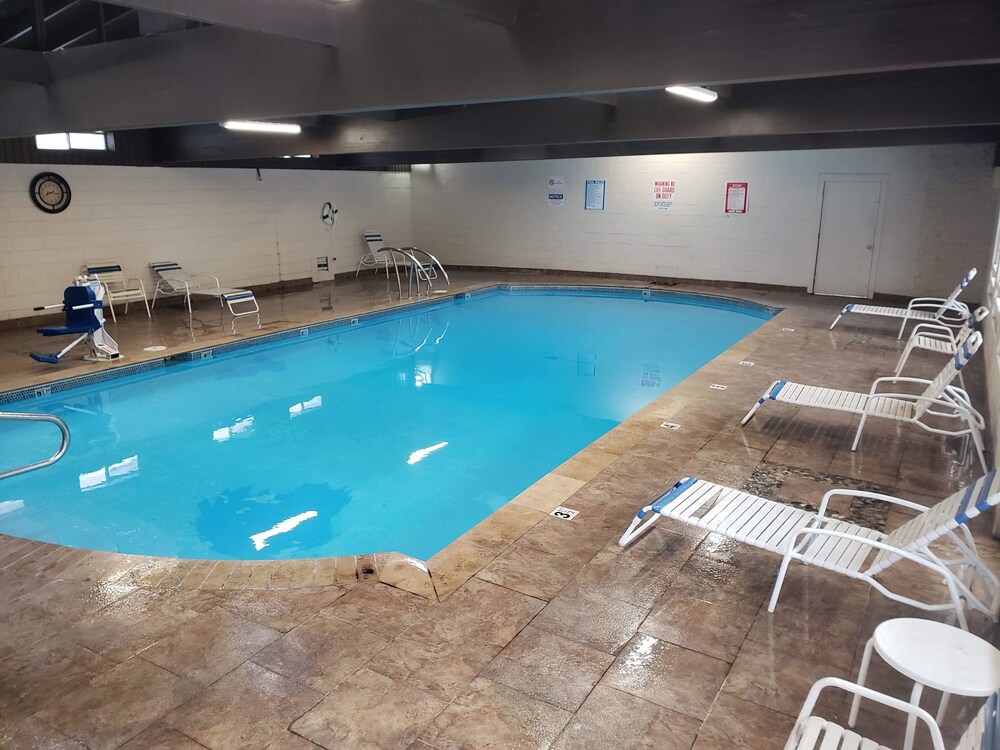 Old Mill and Suites - photo 15