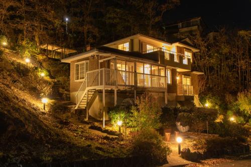 青庭 — 4-Star Luxury Hotel in Ito, Japan