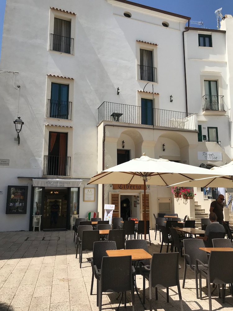 Casa Cardi — 4-Star Luxury Hotel in Sperlonga, Italy