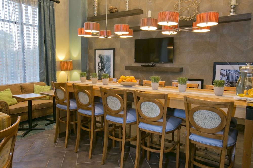 Hampton Inn & Suites Wiggins - photo 3