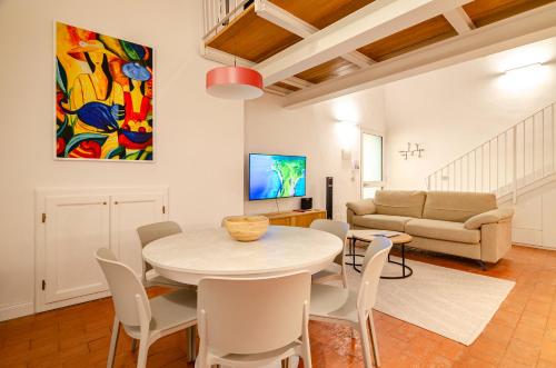 Hermathena Apartament — 4-Star Luxury Hotel in Bologna, Italy