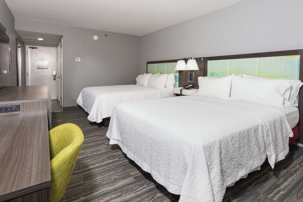 Hampton Inn St. Augustine Beach - photo 17