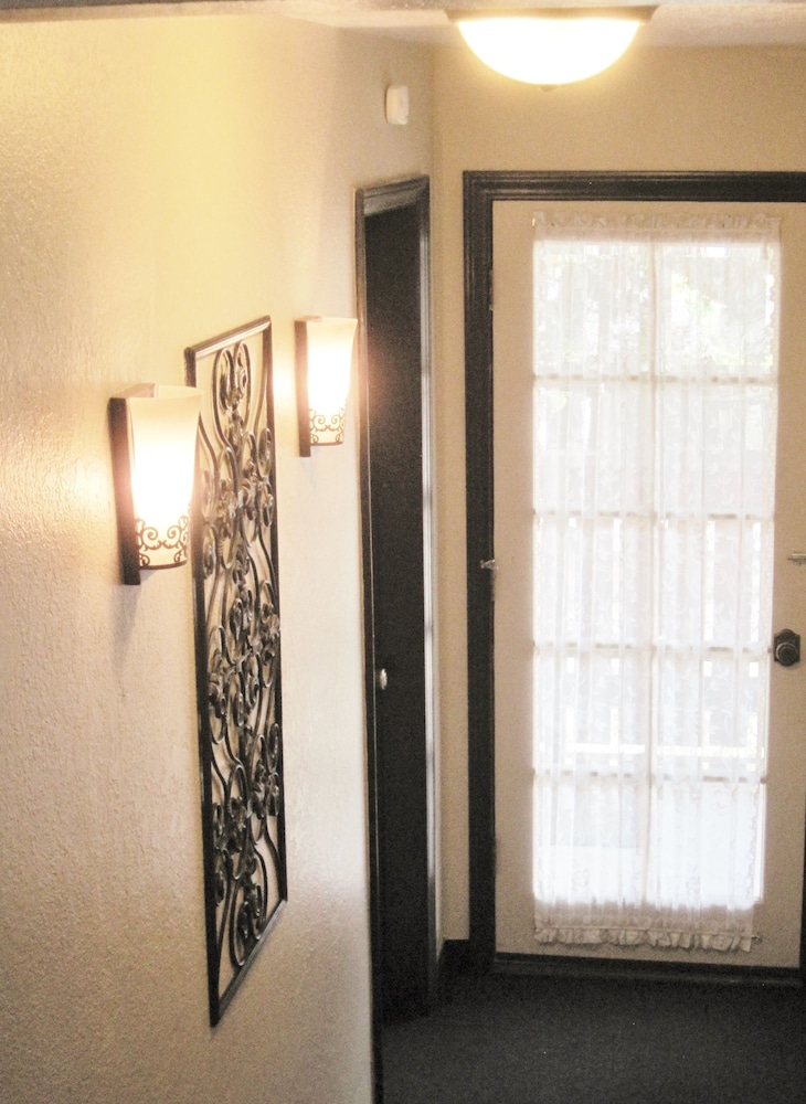 The North Shore Inn - photo 95