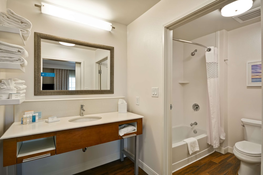 Hampton Inn & Suites Charleston Airport - photo 31