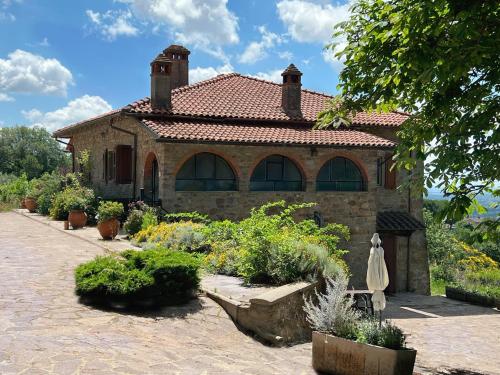Sentire Vegetarian Tuscan Villa & Resort — 4-Star Luxury Hotel in Viciomaggio, Italy