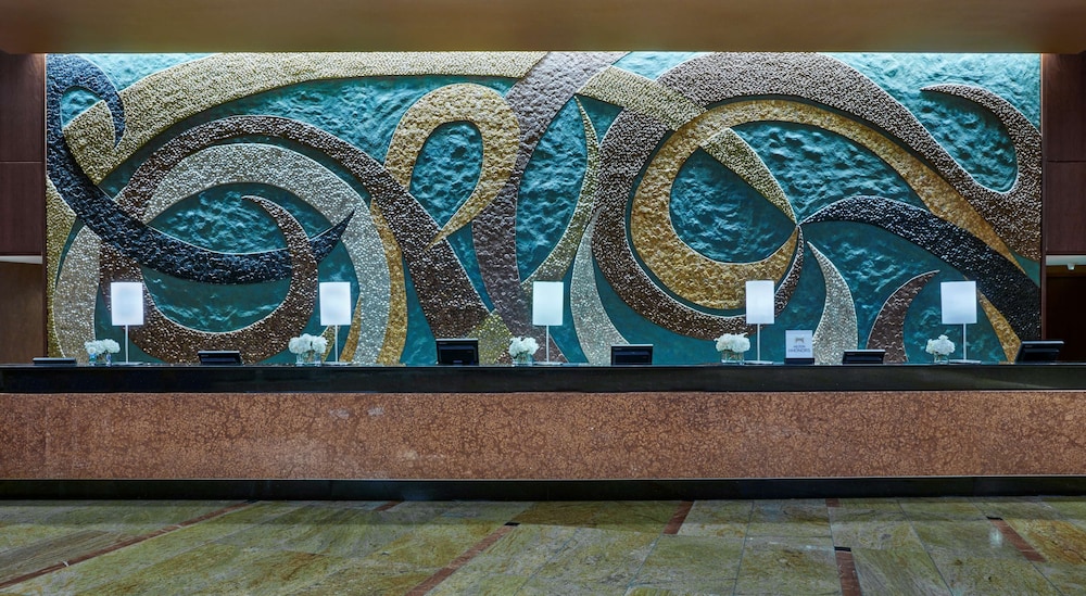 Hilton Baltimore Inner Harbor - photo 2