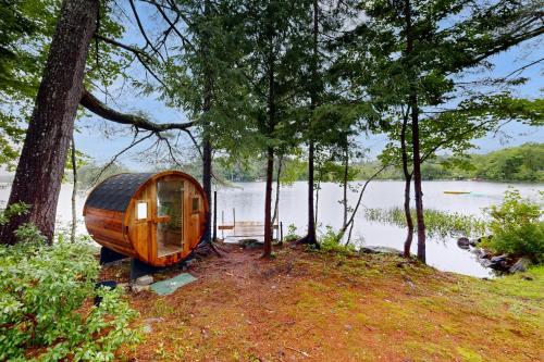 Hideaway House — 4-Star Luxury Hotel in Hope, United States