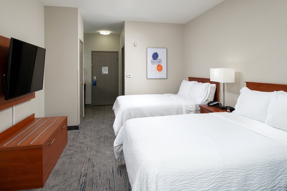 Holiday Inn Express Suites Farmington - photo 17