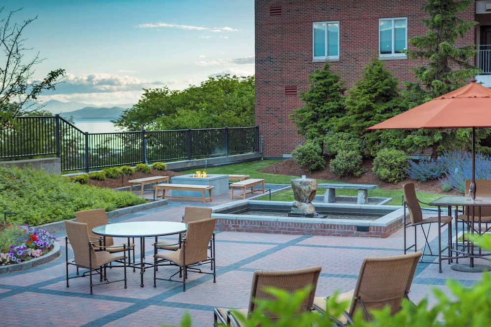 Courtyard Marriott Burlington Harbor - photo 33