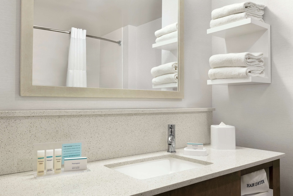 Hampton Inn & Suites Johns Creek - photo 29