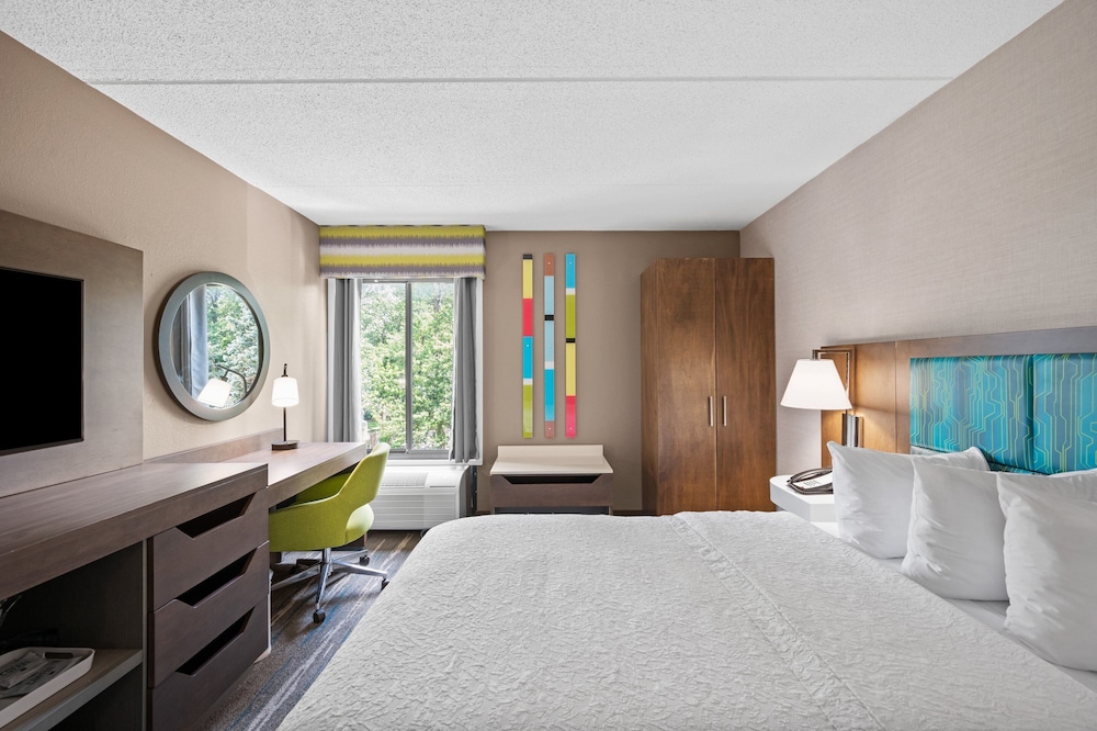 Hampton Inn Cleveland Westlake - photo 11