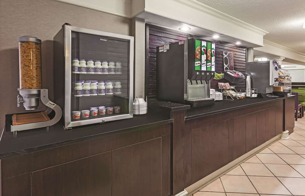 Travelodge by Wyndham Houston Cy Fair - photo 32