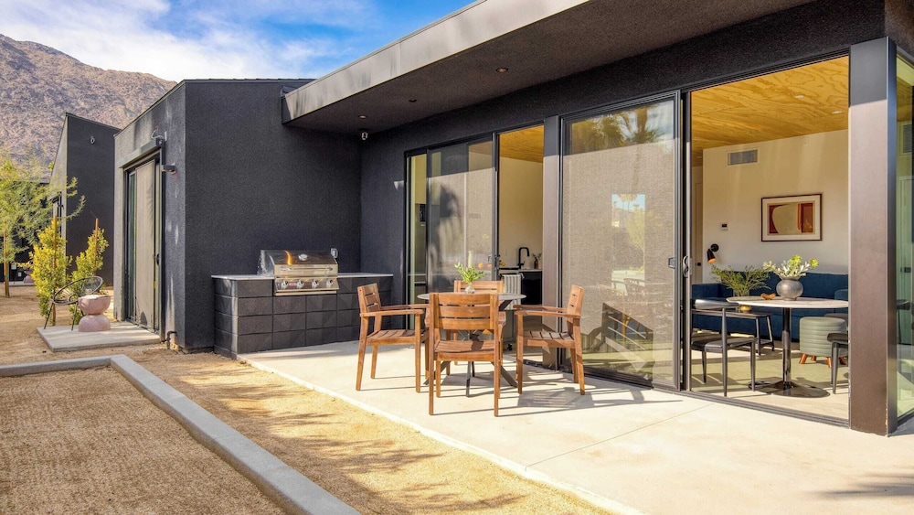Blackhaus Suites by AvantStay - photo 24