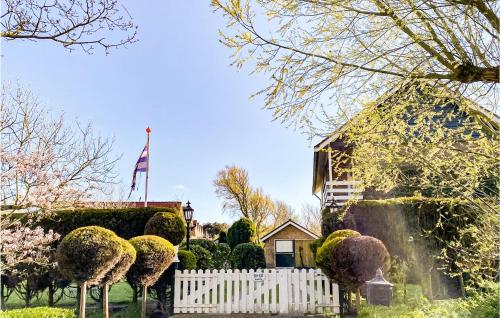 Cozy Apartment In Zoutelande With Wifi — 4-Star Luxury Hotel in Zoutelande, Netherlands