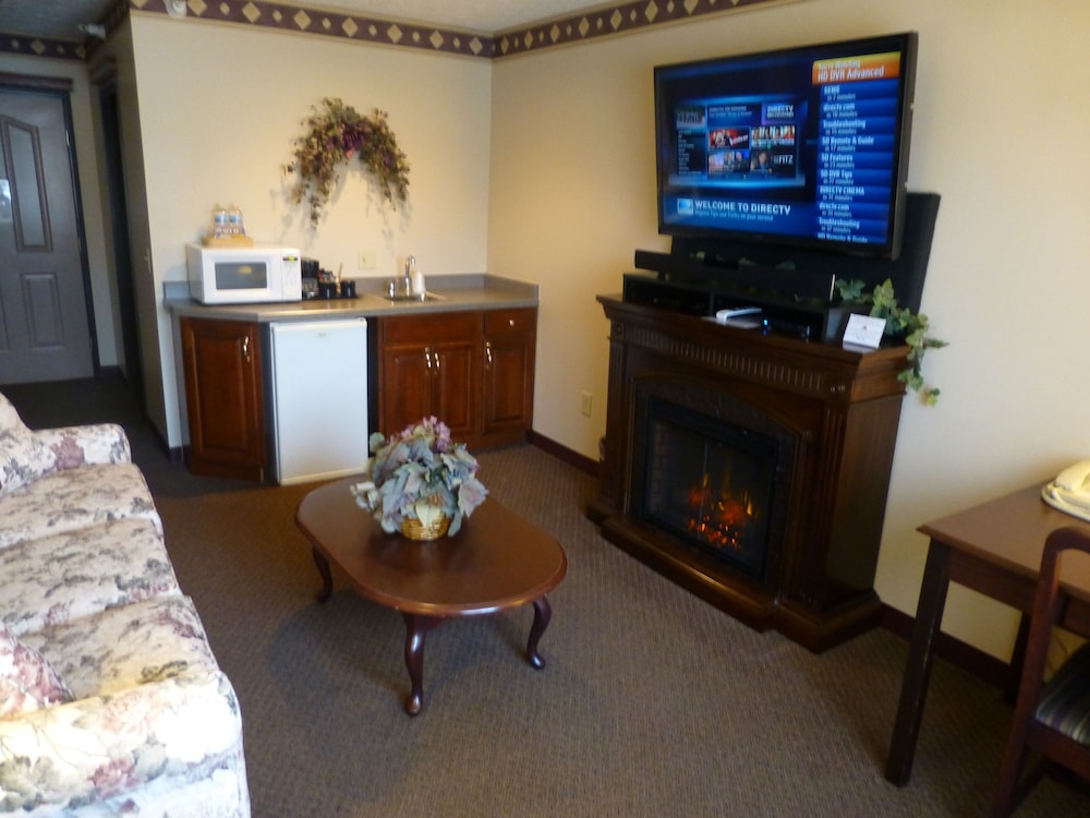 Hearthstone Inn & Suites - photo 12
