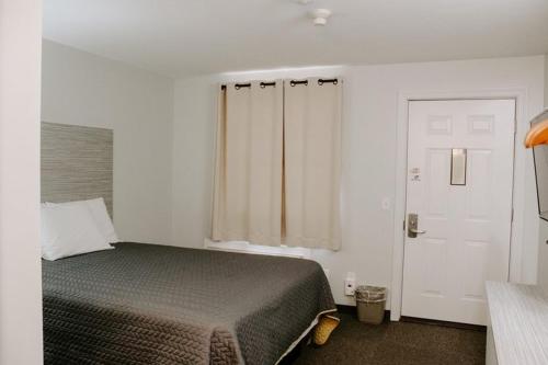 Berlin Village Inn - photo 15