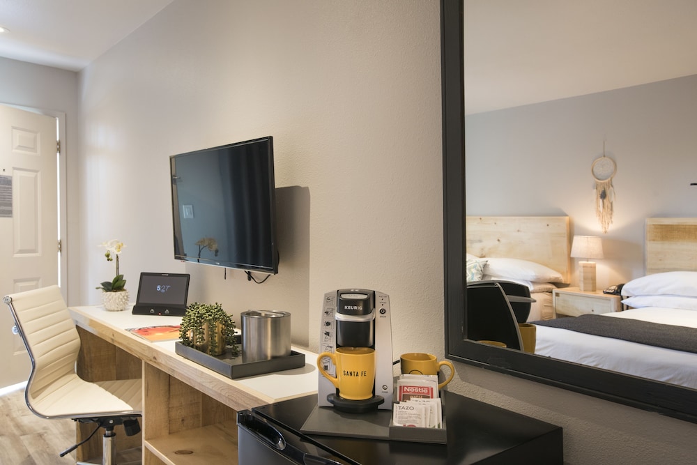 The Sage Hotel - photo 17