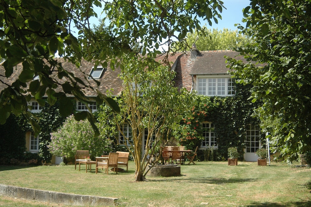 La Fermette Normande - carbon neutral hotel in Pacy-Sur-Eure