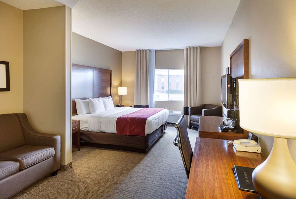 Comfort Suites Lincoln North - photo 17