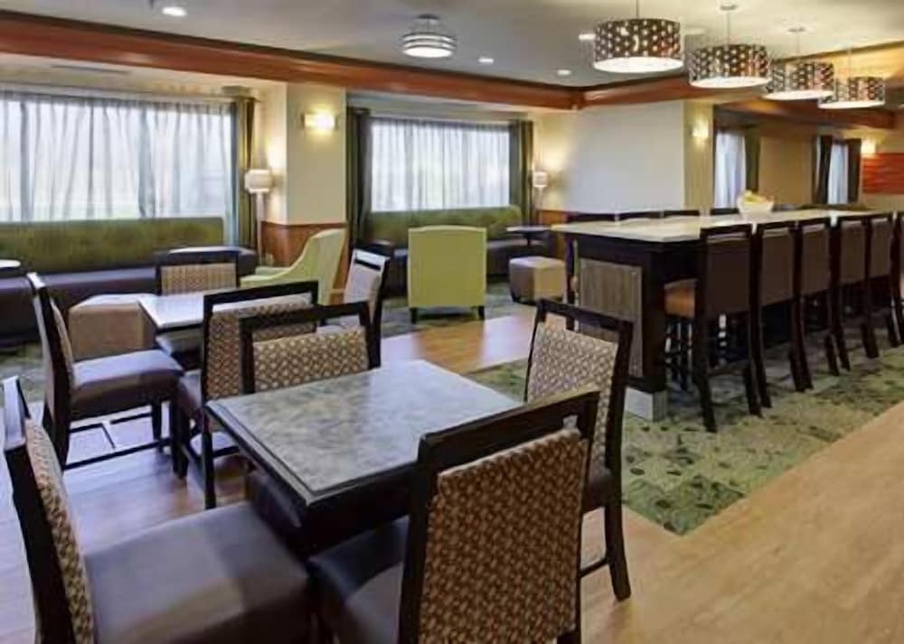 Hampton Inn & Suites Fremont - photo 29