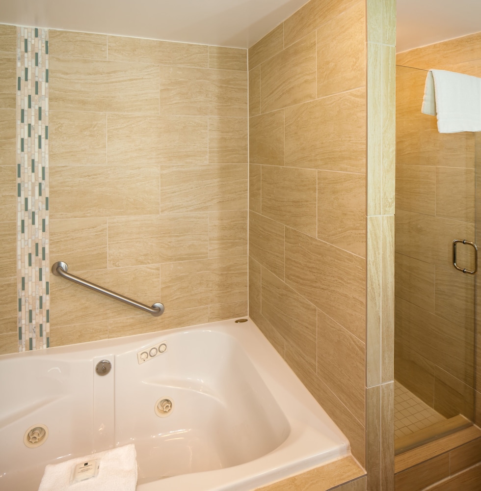 DoubleTree by Hilton Hotel Jacksonville Riverfront - photo 36