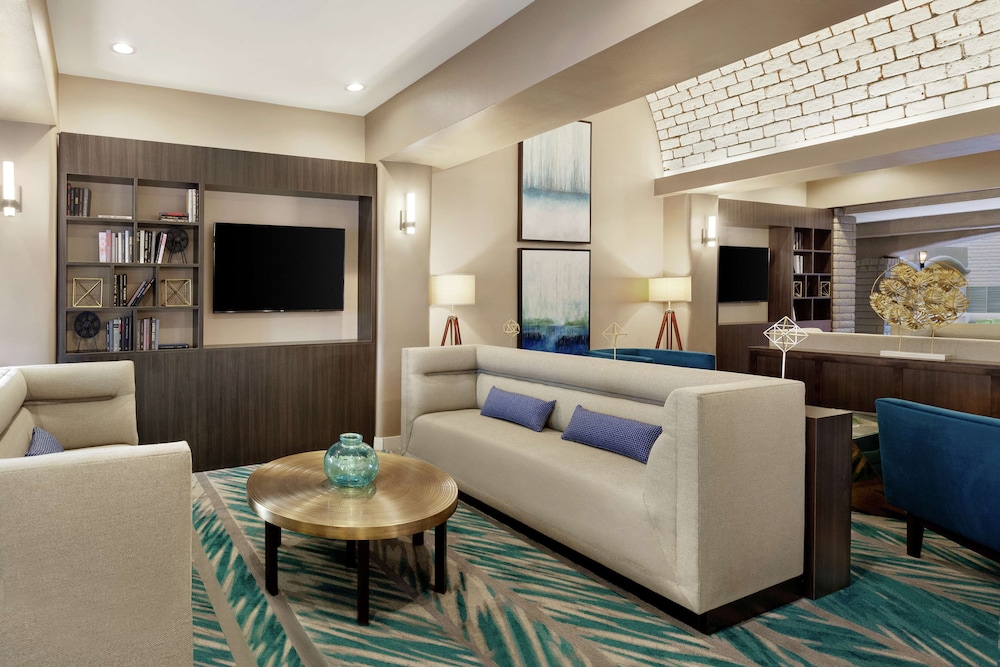 Embassy Suites by Hilton Arcadia Pasadena Area - photo 5