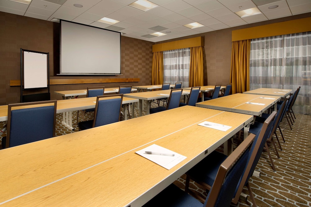 Hampton Inn & Suites Washington DC North Gaithersburg - photo 27