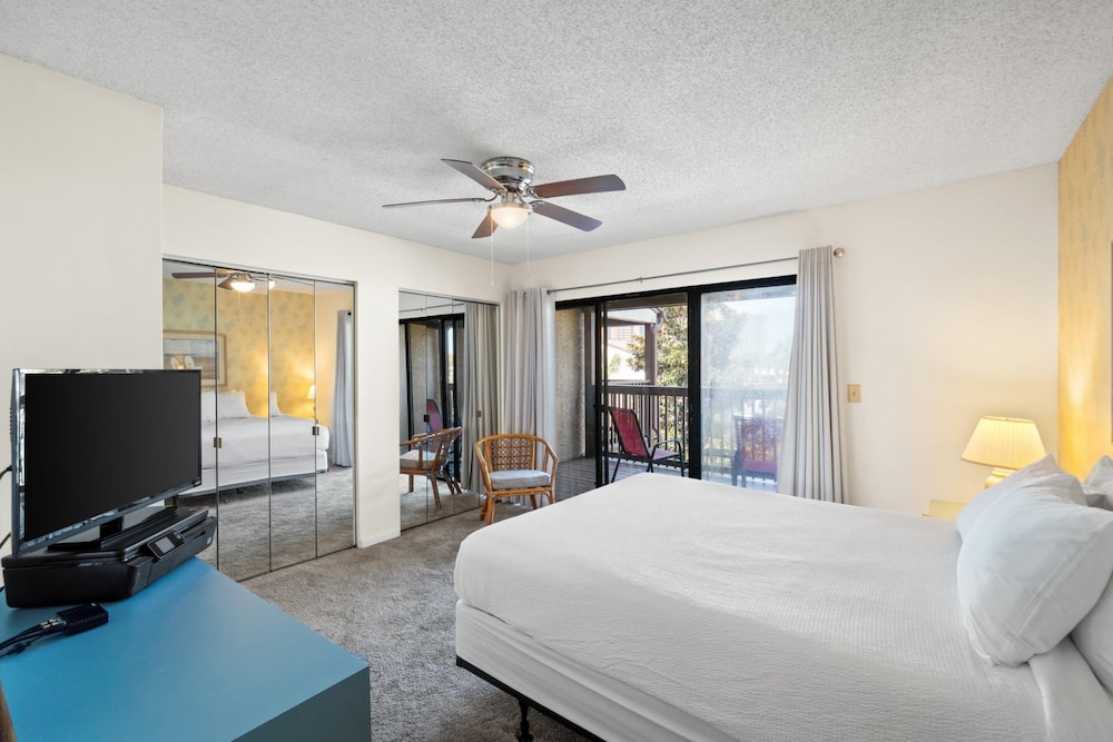 Portside Resort Pet Friendly Rentals by Panhandle Getaways - photo 13
