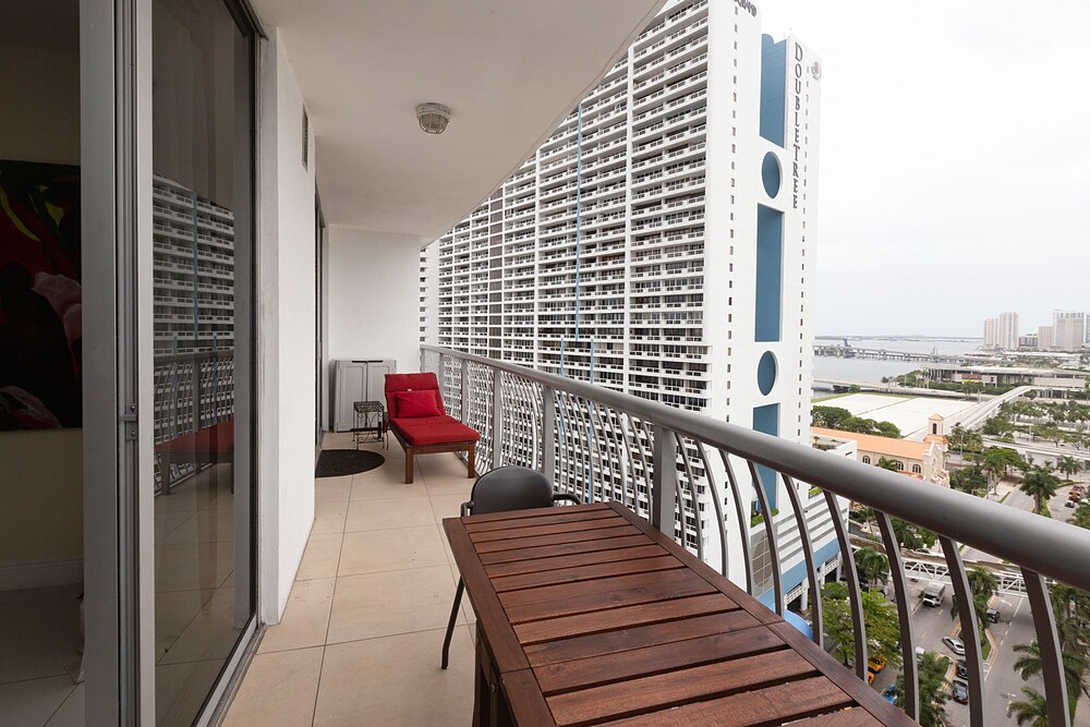 Opera Tower by Suarez Group - photo 117