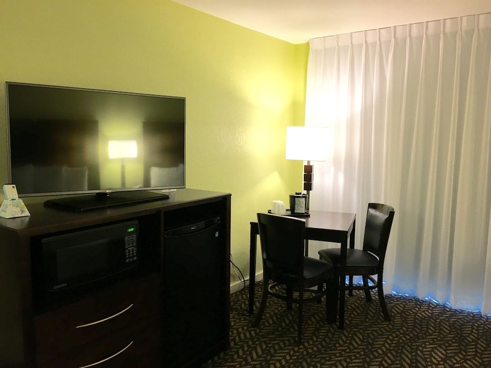 Anchor Inn - photo 8