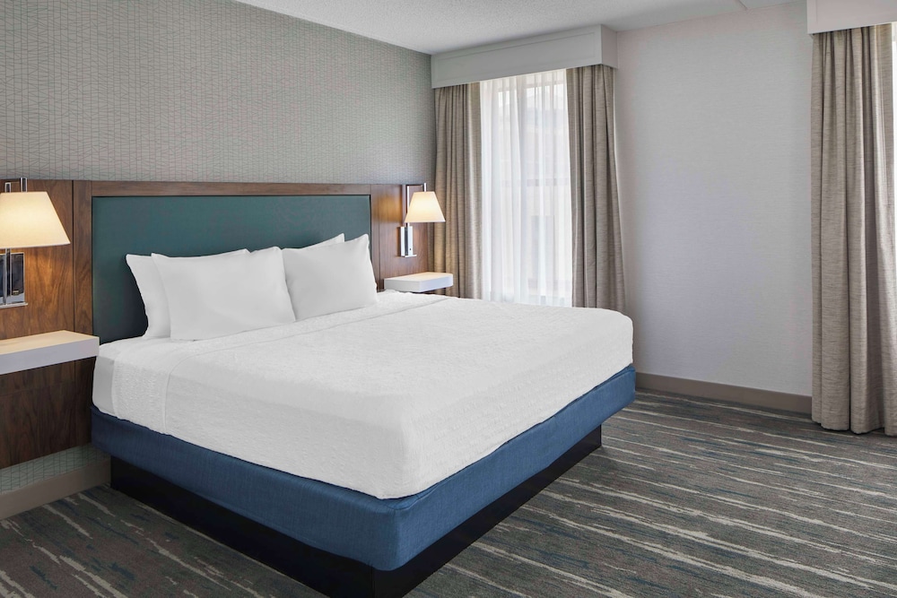 Hampton Inn & Suites Saratoga Springs Downtown - photo 25
