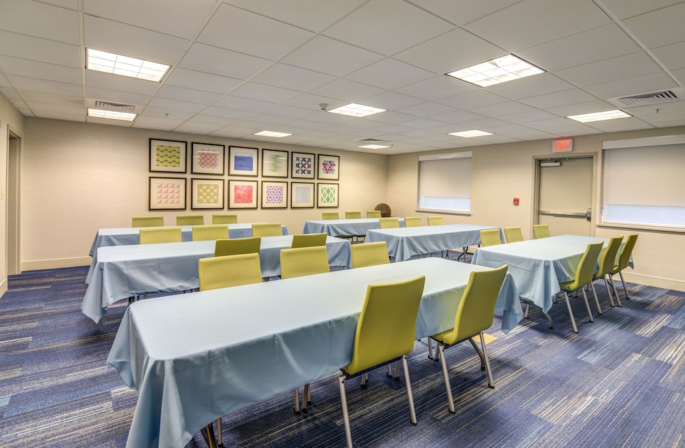 Holiday Inn Express & Suites Foley by IHG - photo 74