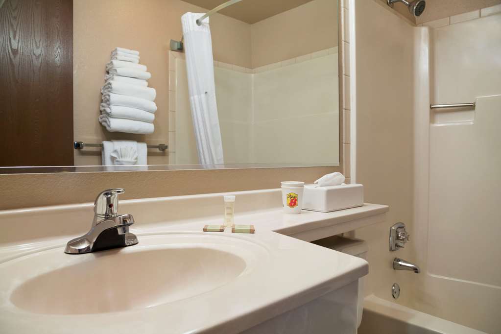 Super 8 by Wyndham Coeur d'Alene - photo 6