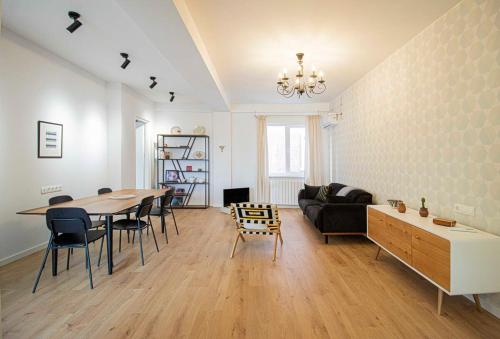 2BR Colorful Apt on Vera Near Stamba By Wehost
