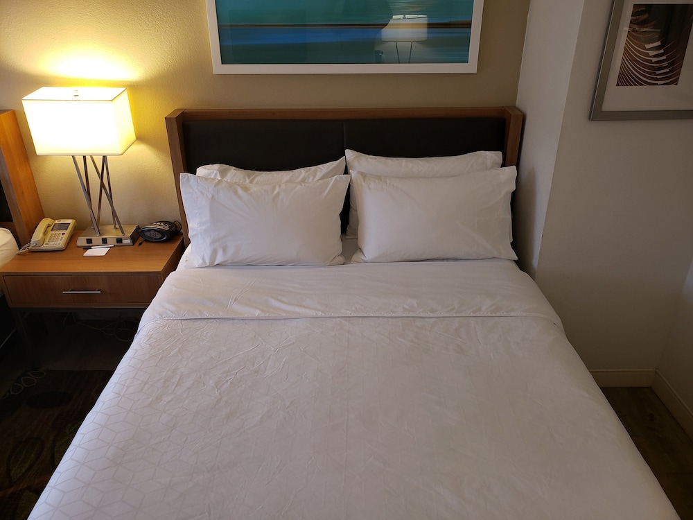 Holiday Inn Express Pittsburgh North by IHG - photo 5