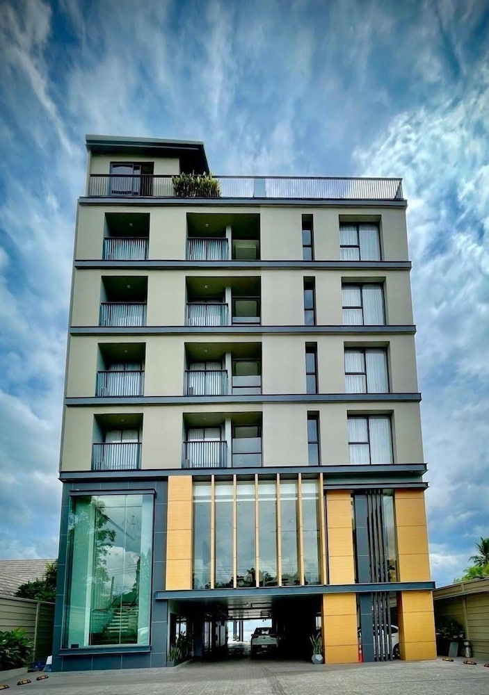 M2 Hotel Waterside in Phayao, Thailand