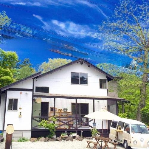 Chez Petit Lapinシェプチラパン - carbon neutral hotel in Unknown City