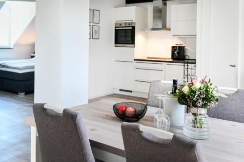 Tor Apartment im Herrenhaus Rheinblick — 4-Star Luxury Hotel in Xanten, Germany