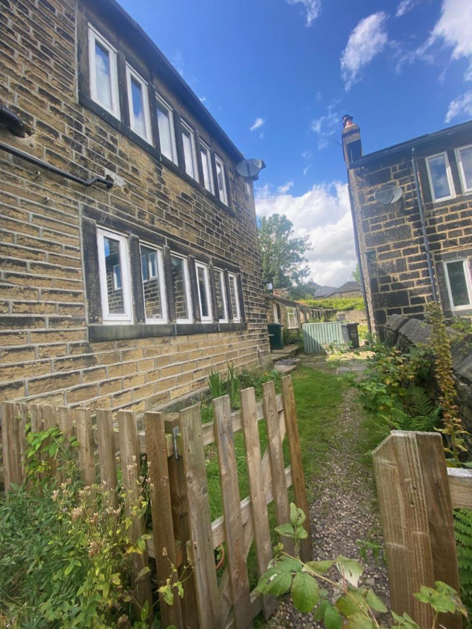 The Weavers Cottage — 4-Star Luxury Hotel in Oxenhope, United Kingdom