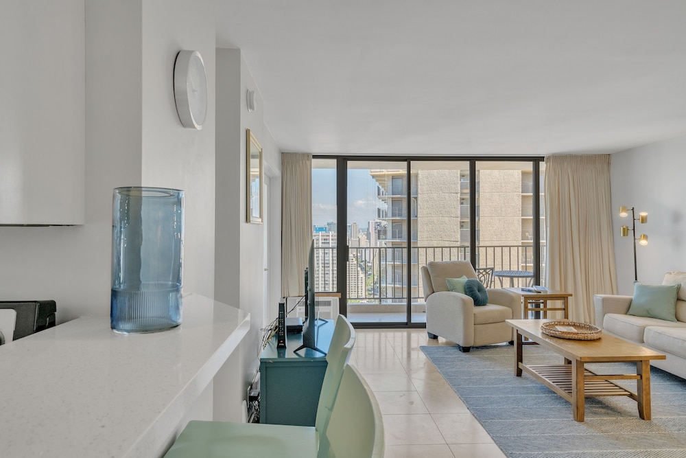 Tower 1 Suite 3514 KP by Koko Resort Vacation Rentals - photo 8