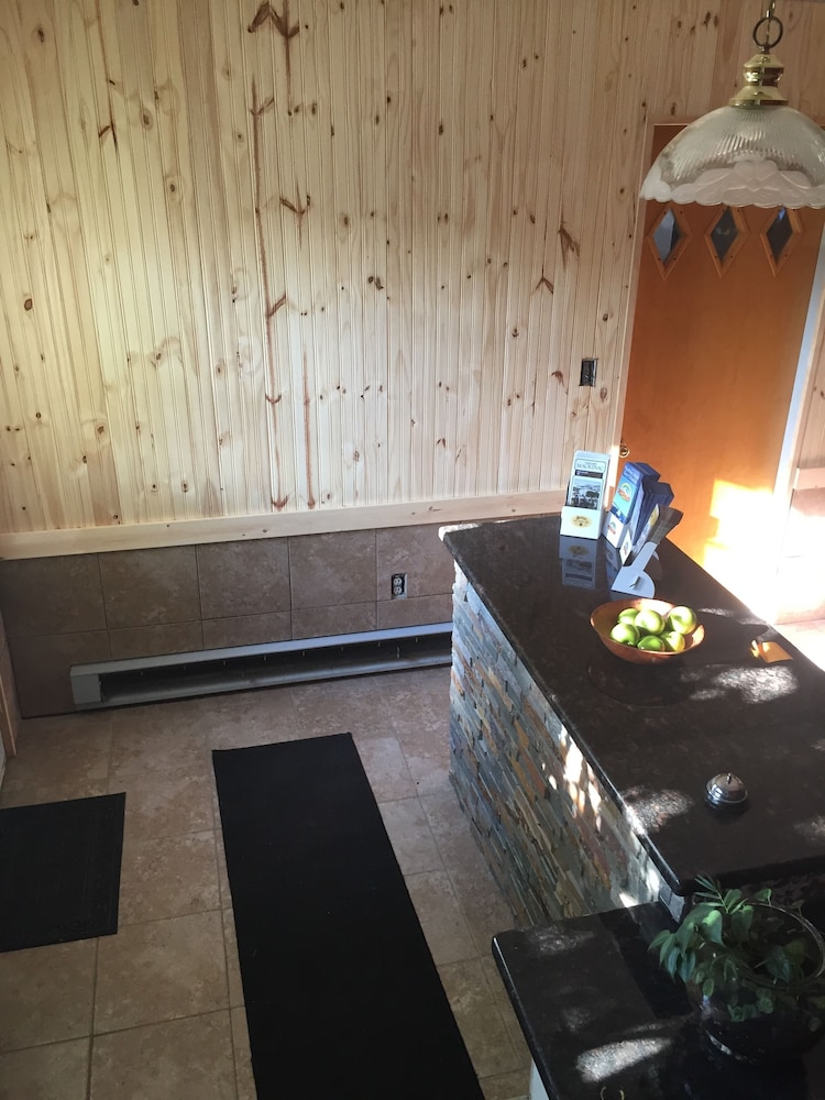 Adoba Hotel Naubinway - photo 2