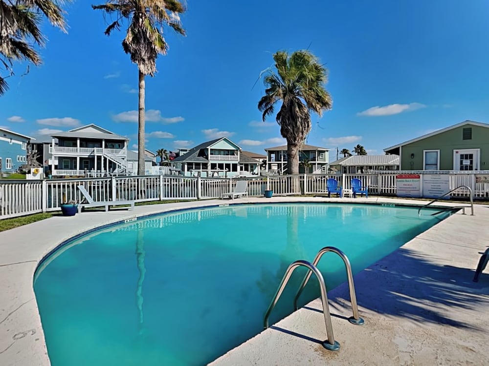Kontiki Beach Resort #314 by Miss Kitty s - photo 4