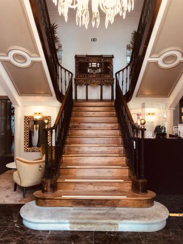 Château de Longpré — 4-Star Luxury Hotel in Varilhes, France