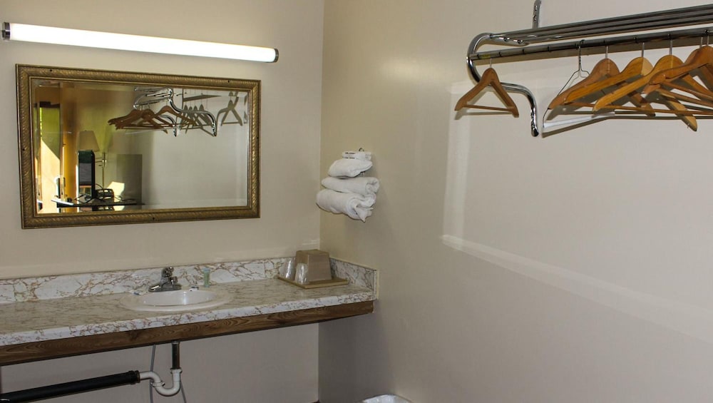 Green Valley Motel Winston Salem - photo 17