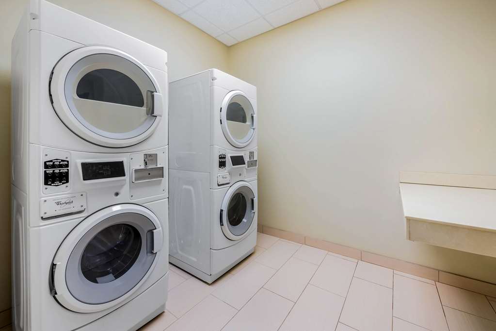 La Quinta Inn & Suites by Wyndham Marshall - photo 36