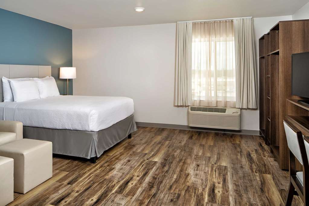 WoodSpring Suites Houston IAH Airport - photo 15