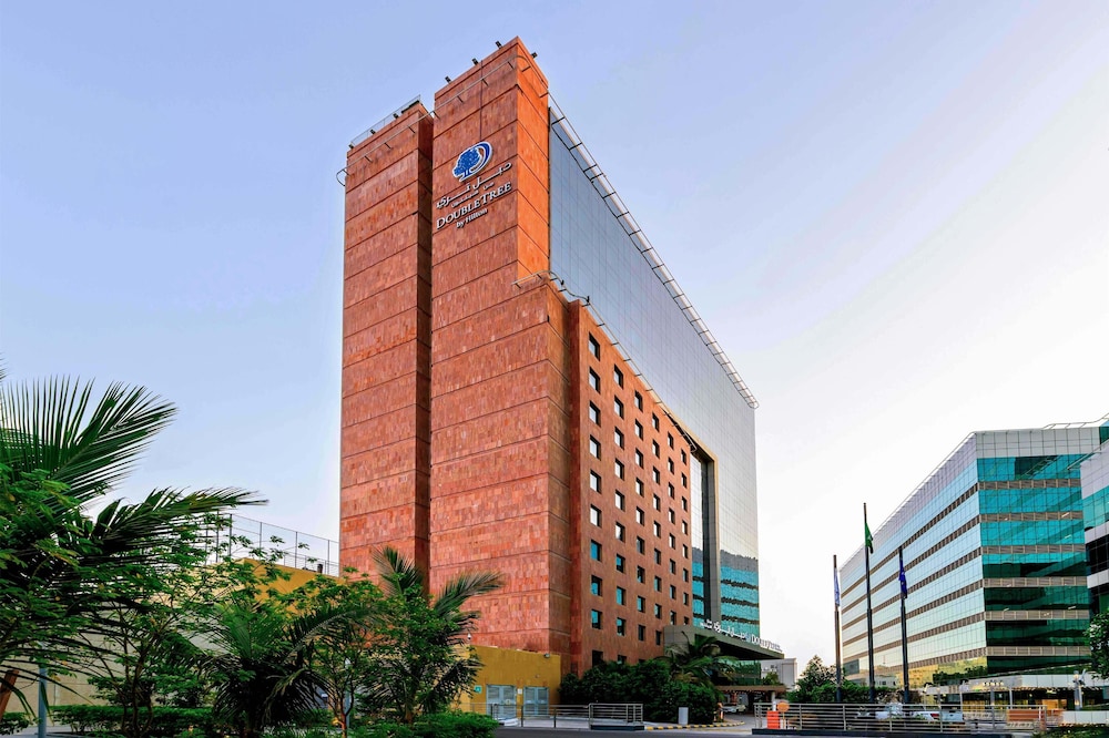 DoubleTree by Hilton Jeddah Alandalus Mall — 4-Star Luxury Hotel in Jeddah, Saudi Arabia