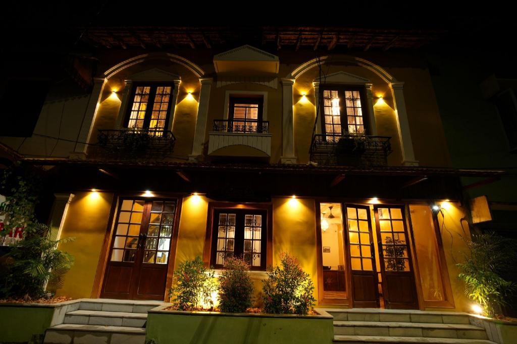 The Sunset Bay - last minute hotel in Cochin